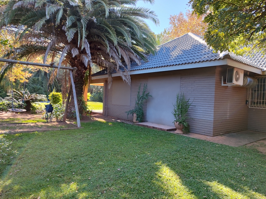 5 Bedroom Property for Sale in Stilfontein North West